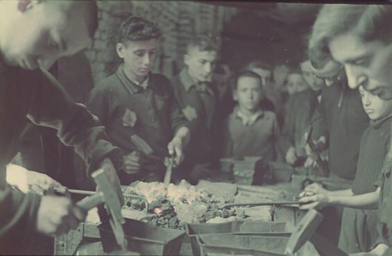 A smithy in the Lodz ghetto